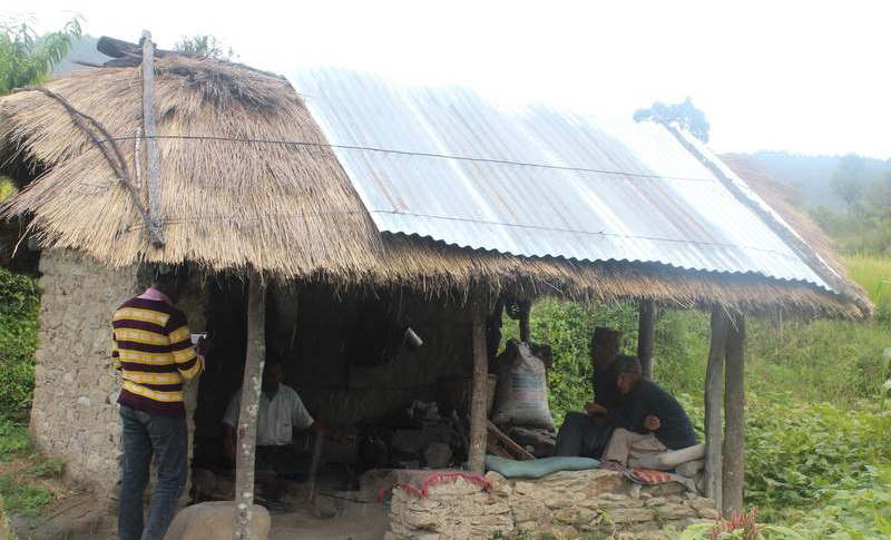 सहयोद्धाहरु सत्तामा, जिउँदा शहिद पानी चुहिने झुपडीमा