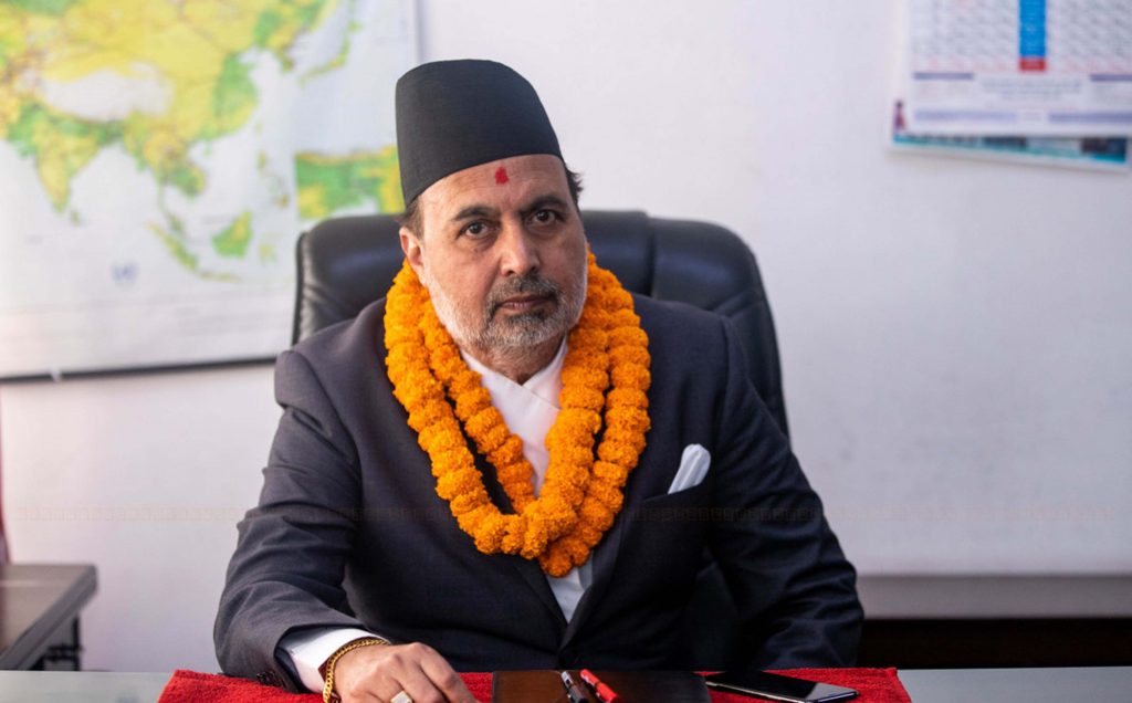 मोती दुगडलाई कारवाही माग गर्दै प्रधानमन्त्री कार्यालयमा उजुरी