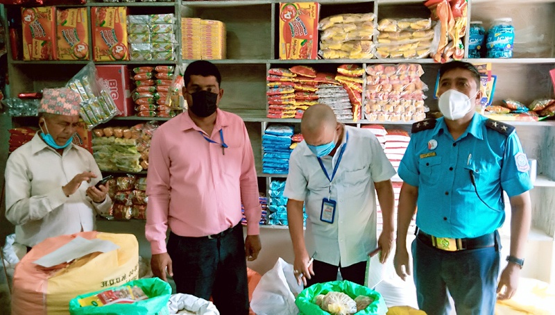 मिक्लाजुङका नौ पसललाई जरिवाना