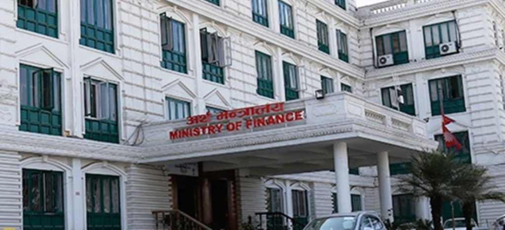 आयातमा कडाइ गर्ने नीतिमा वाणिज्य र अर्थ मन्त्रालयको विमति