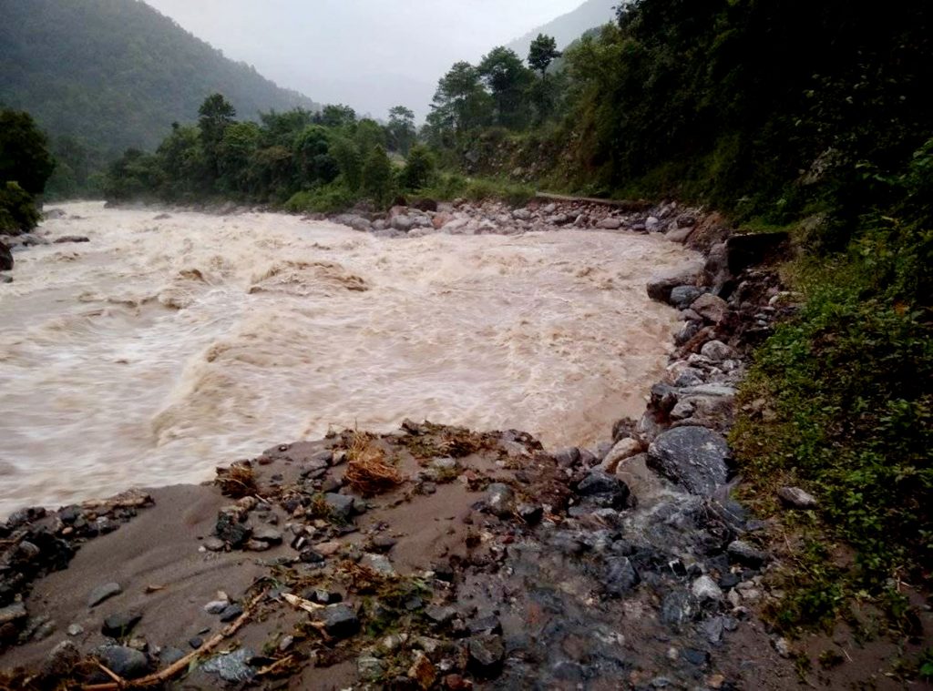 प्रदेश १: बाढी पहिरोबाट १७ को मृत्यु, १७ बेपत्ता