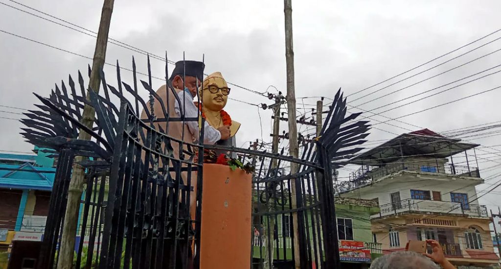 कम्युनिष्ट एकता बलियो बनाउन जोड