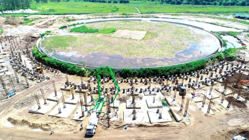 गौतमबुद्ध क्रिकेट रंगशाला धमाधम बन्दै (फोटो)