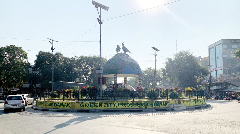 दमकका एकैदिन १३ जना संक्रमित थपिए