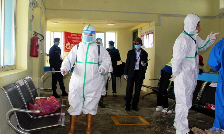 कोरोना देखिएपछि विमान चढ्न रोक