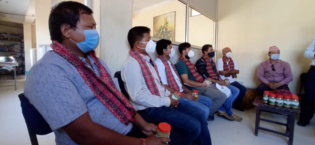 कोरोना जितेकालाई सम्मान गर्ने नेकपाको अभियान