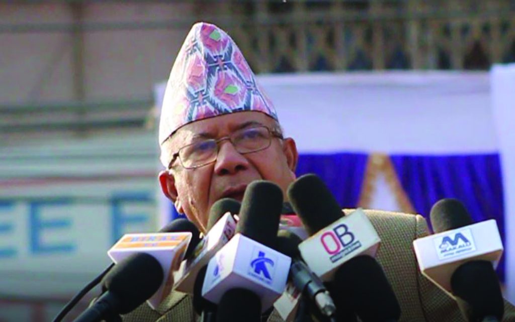 राजतन्त्रको कुनै भविष्य छैन, पूर्व राजाले पनि पार्टी खोले हुन्छ : माधव नेपाल