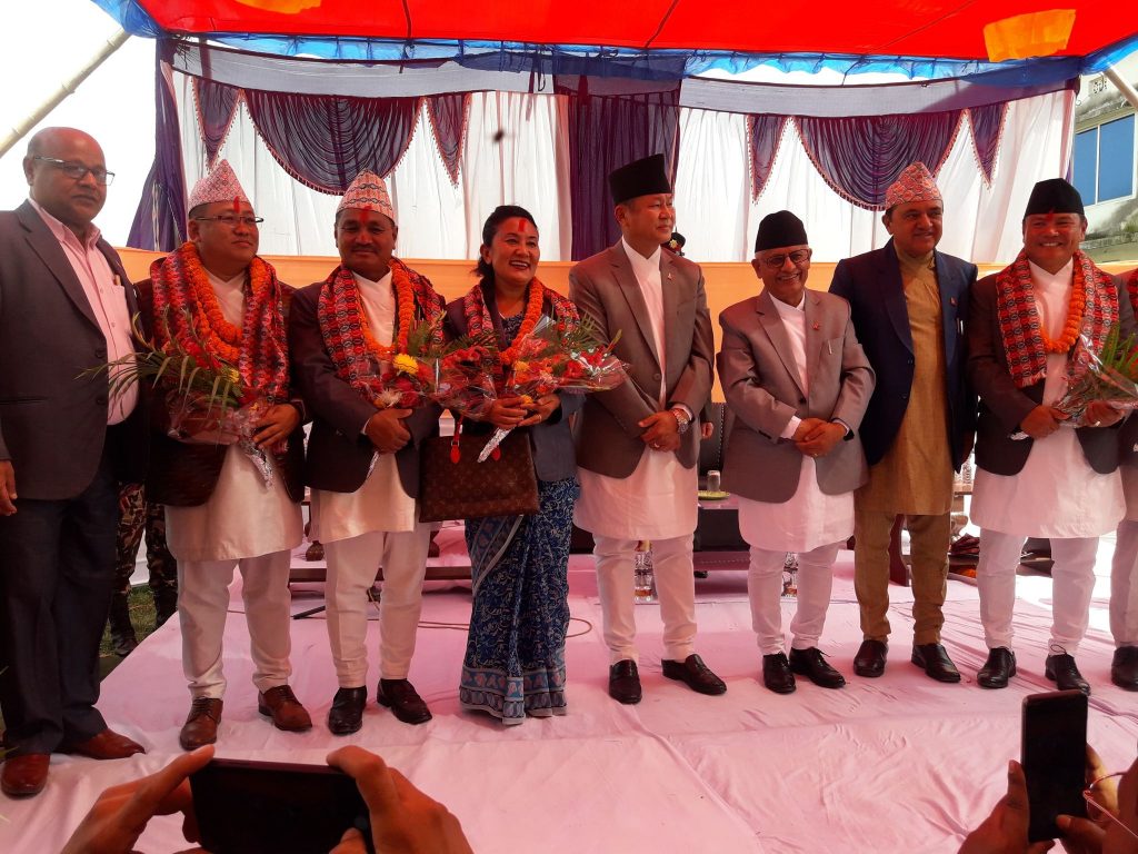 नवनियुक्त मन्त्रीलाई सपथ