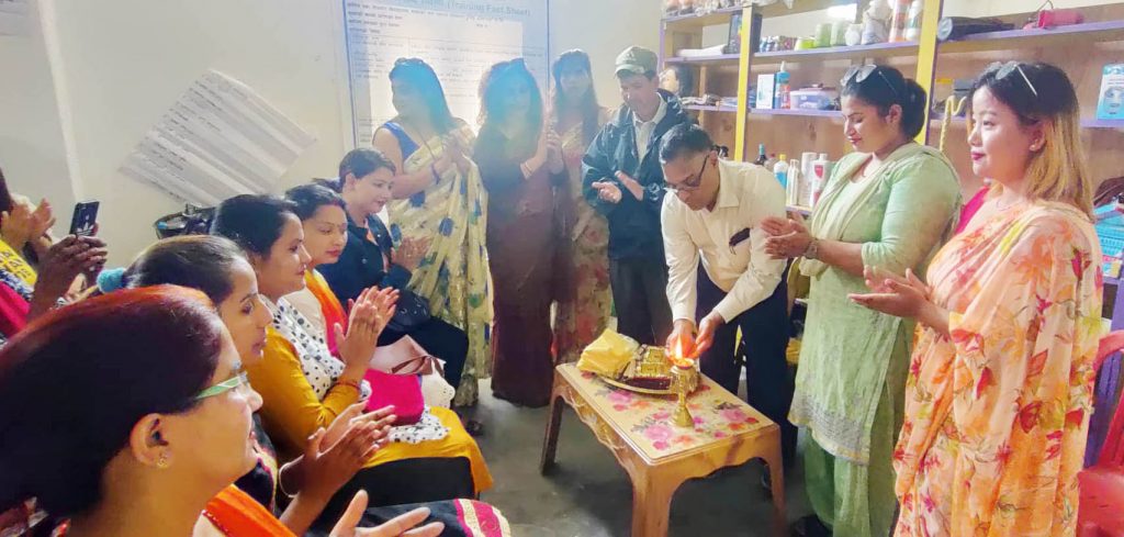 ६५ दिनको ब्युटीपालर तालिम सुरू