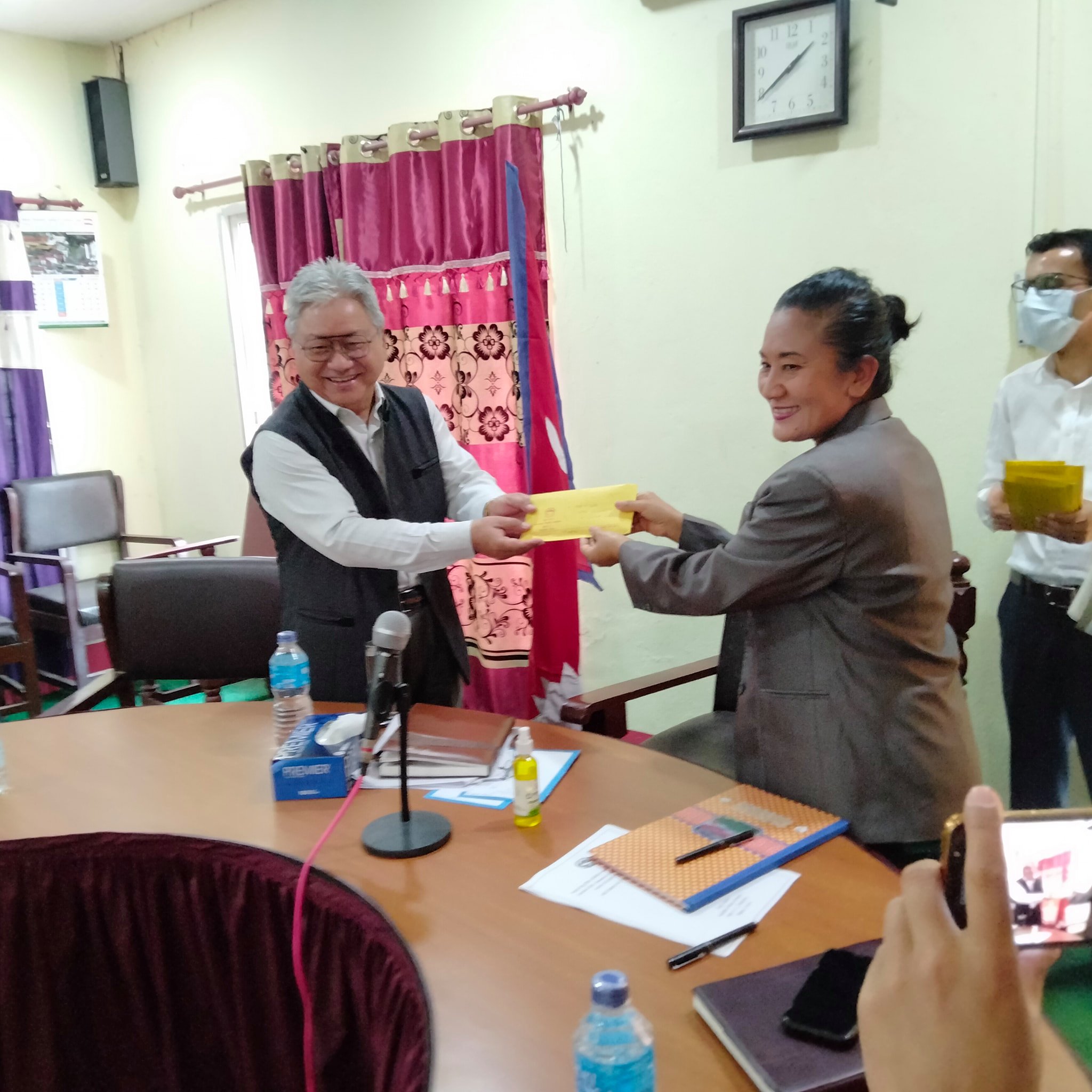 रक्सीको अध्ययन कार्यदलमा को–को परे ?