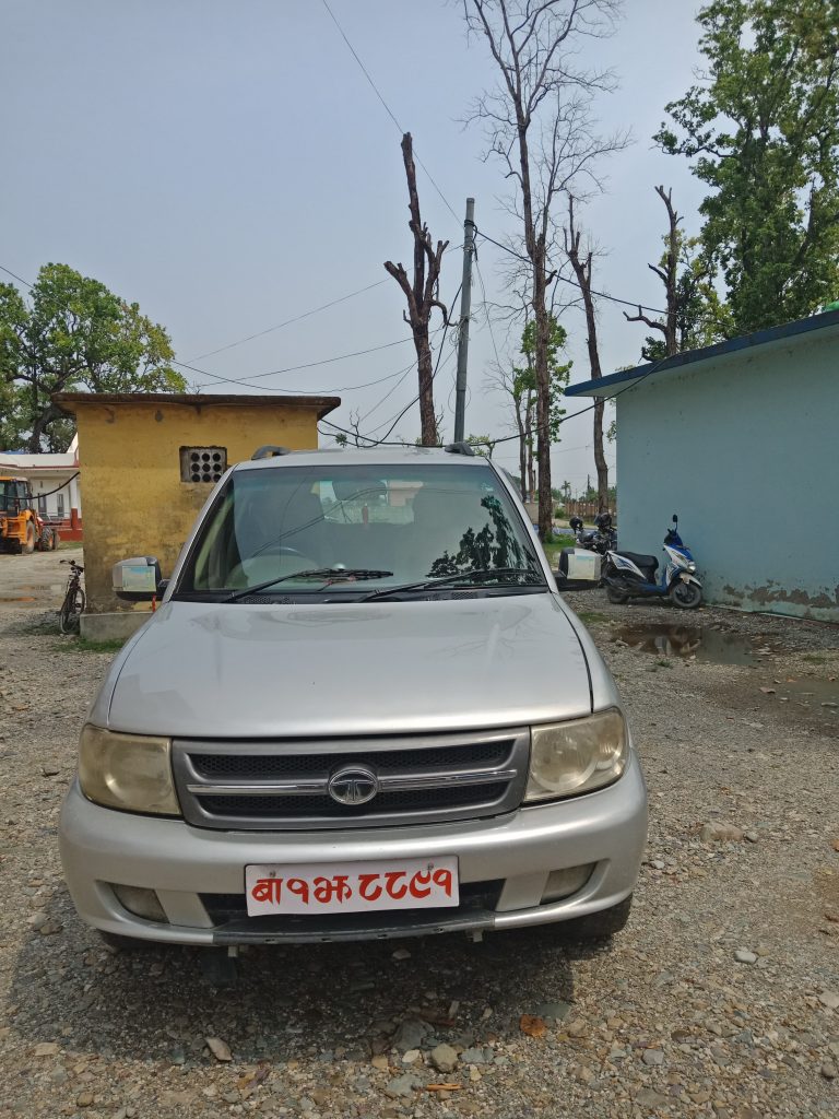 प्रमुख र प्रमुख प्रशासकीय अधिकृतको गाडी नागरिकमा समर्पण