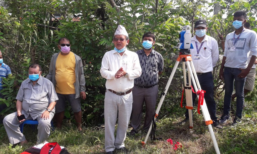 कानेपोखरीमा ऐलानी जग्गा नाप्न सुरु