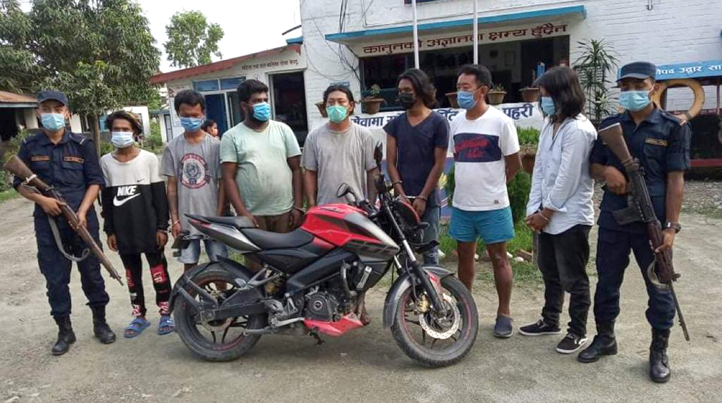 मोटरसाईकल चोरी गर्ने सात जना पक्राउ