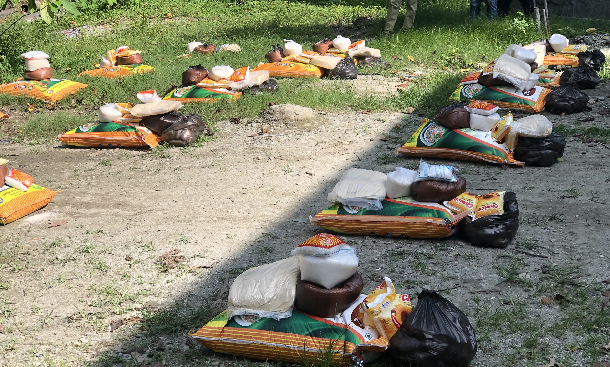 जहदाका बिपन्न परिवारलाई राहत वितरण