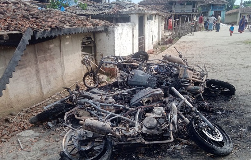 दुई पक्षबीच झडप हुँदा आगजनी