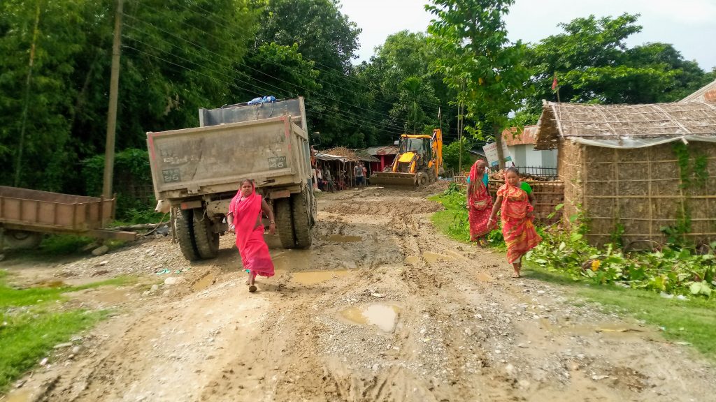 मन्द गतिमा सडक निर्माण, सम्झौता सकिन २ महिना बाँकी हुँदा भौतिक प्रगति २० प्रतिशत