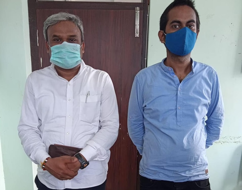 अमेरिकी र भारतीय मुद्रासहित दुई जना पक्राउ