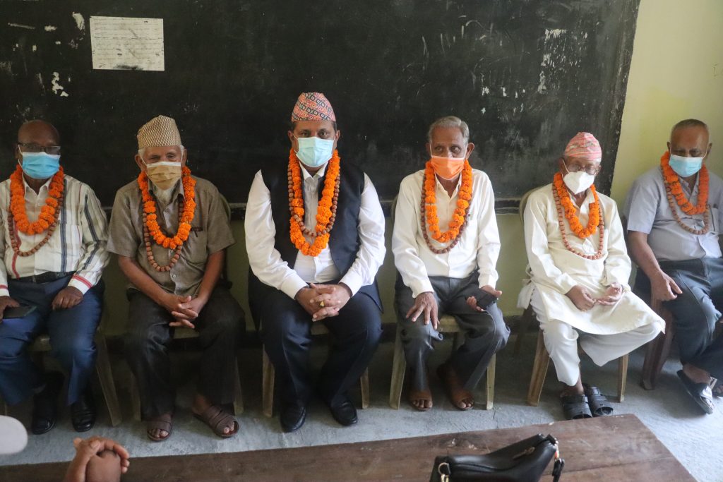 मेयर पराजुलीले गरे शिक्षकहरुलाई सम्मान