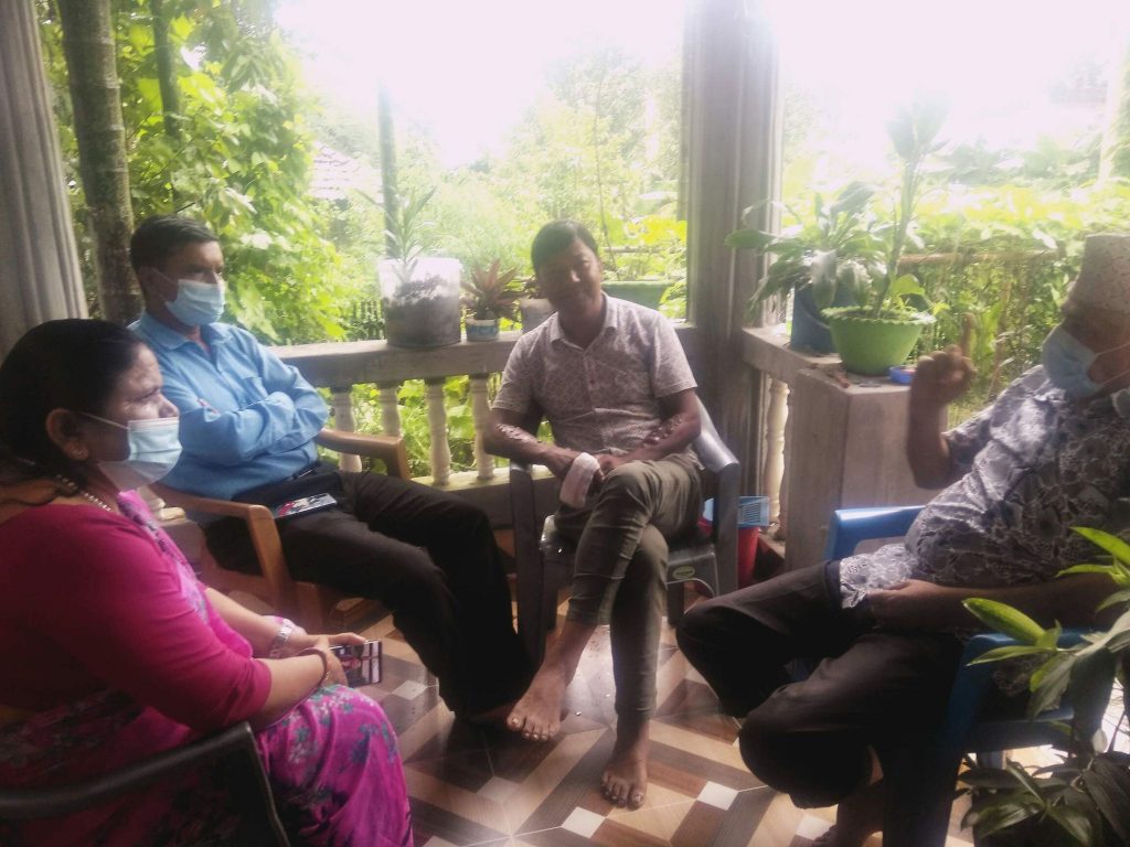 झुम्का सिनेमा हलमा भएको आगलागीको उपसभामुख पोखरेलद्वारा निरीक्षण