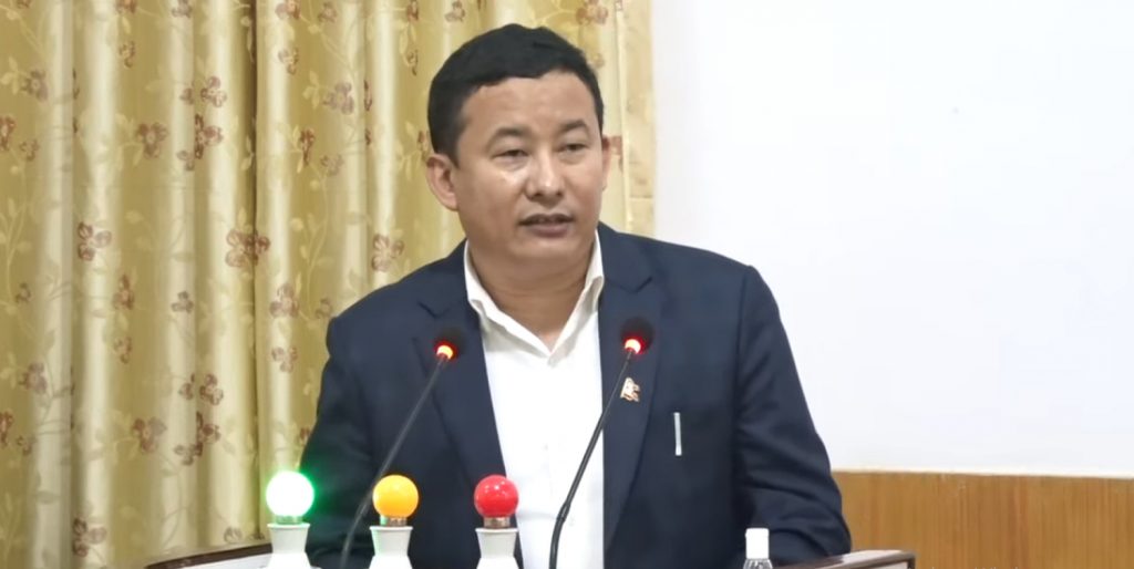 एकैदिन मुख्यमन्त्री सहित  १२ मन्त्रीले दिए जवाफ