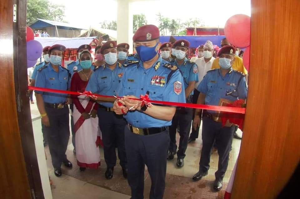 प्रहरी र जनप्रतिनिधी सम्मानित