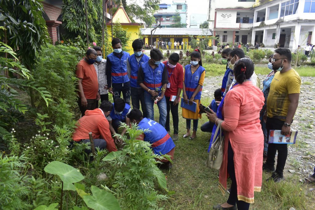 रेयूकाईले गर्यो वृक्षारोपण