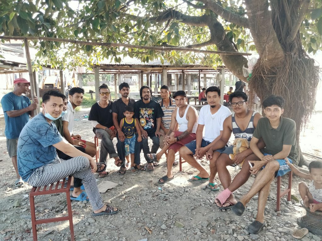 नेकपा एसद्वारा फलामे बेन्च हस्तान्तरण