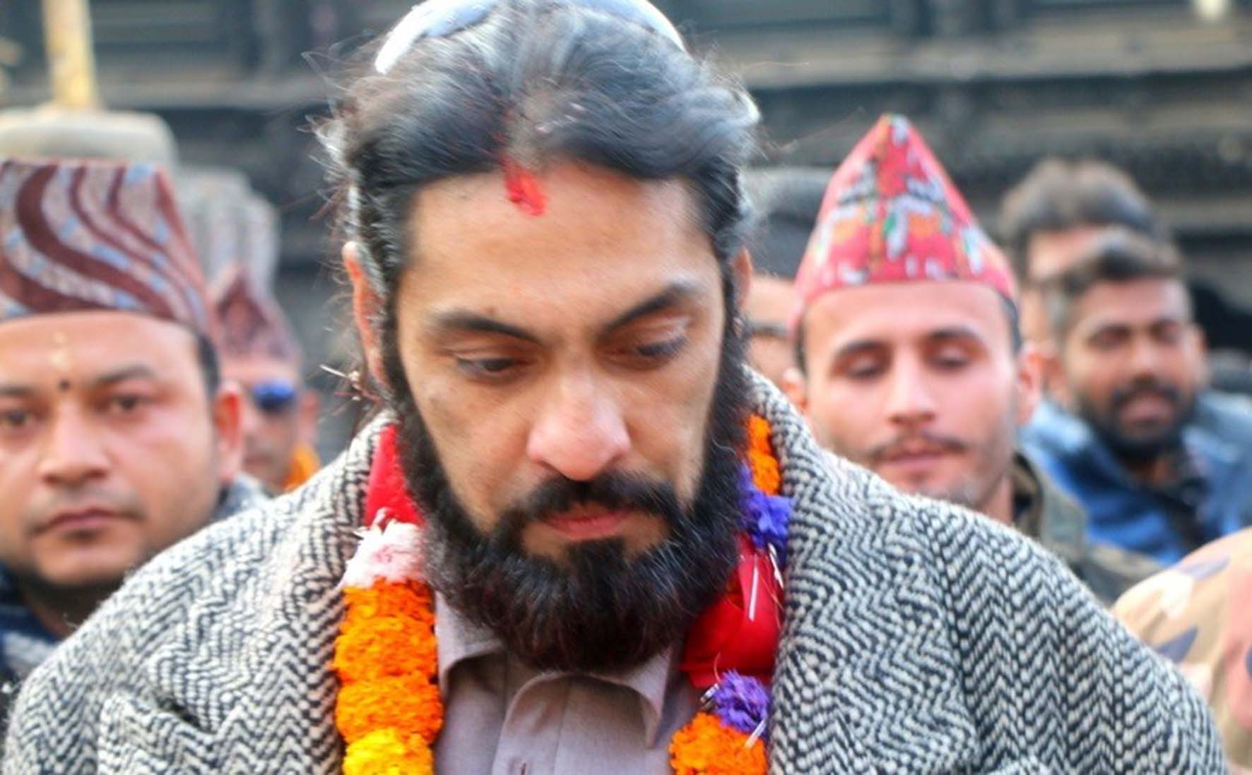 पूर्वयुवराज पारस शाहको फ्ल्याटमा पस्यो चोर, दुई वटा आईप्याड चोरी