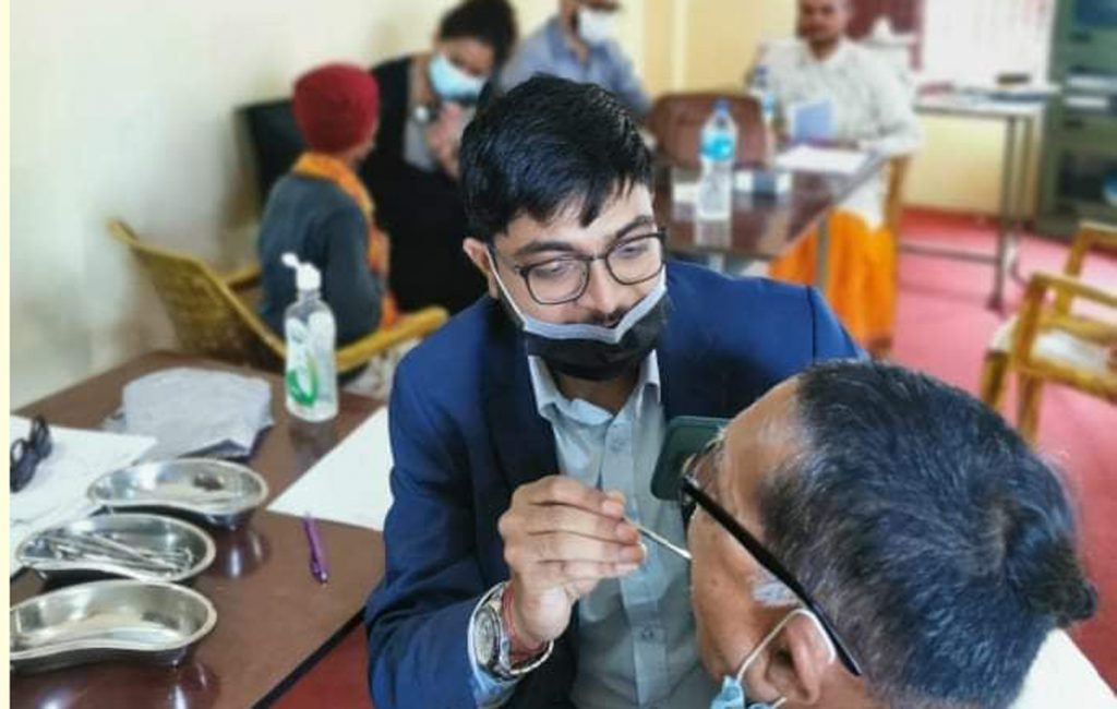 रोटरी क्लव विराटनगर र साना पाइलाद्वारा स्वास्थ्य शिविर