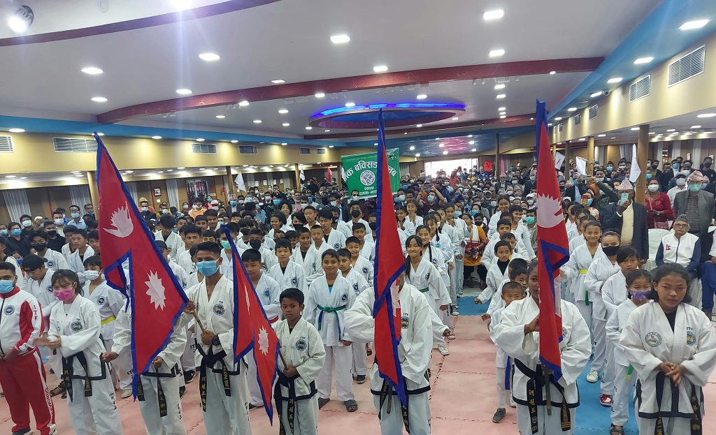 केपी ओलीकै गृहनगरमा पुगेर माधव नेपालले भने, ‘एमाले अब पत्तासाफ’