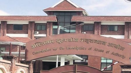 पूर्वअधिकृत थपलियाविरुद्ध एक करोड ६४ लाखको भ्रष्टाचार मुद्दा