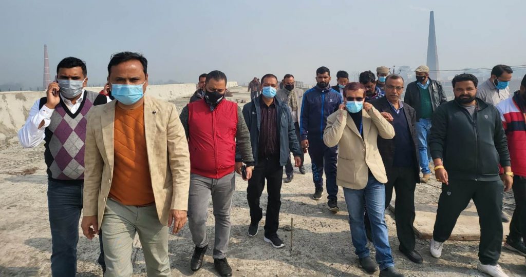 के मीरगञ्ज पुल नबनाउँदा उद्योगीको मात्रै क्षति भइरहेको छ ? सरकार किन मौन ?