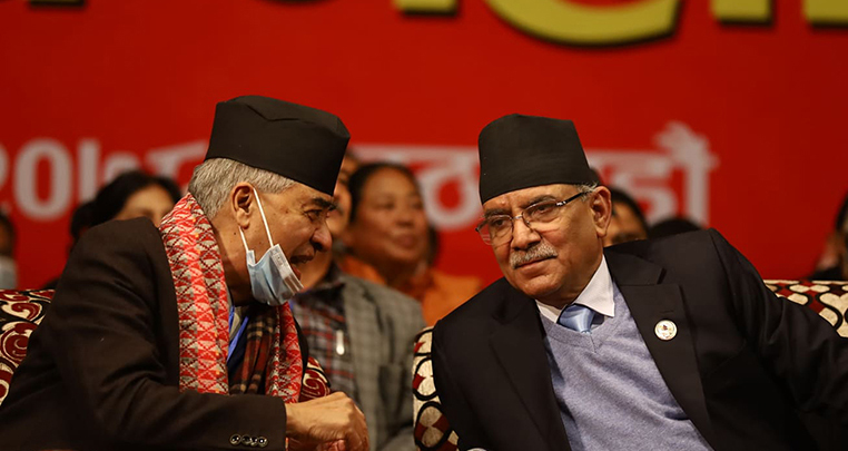 देउवा र प्रचण्डबीच छलफल, गठबन्धन बैठक सर्‍यो