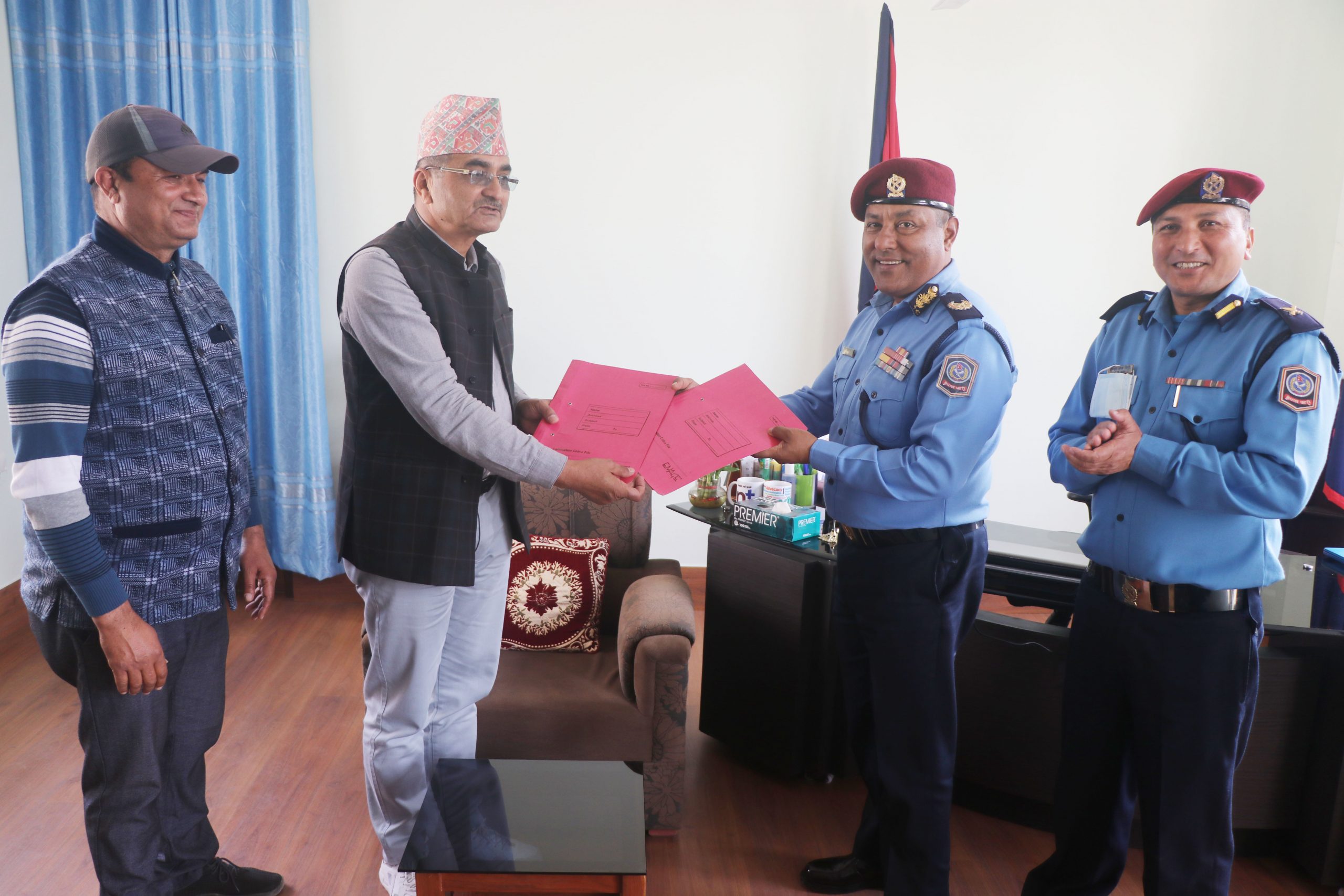 छोराको स्मृतिमा पाँच लाख धनराशीको ‘उत्कृष्ठ प्रहरी पुरस्कार’ अक्षयकोष स्थापना