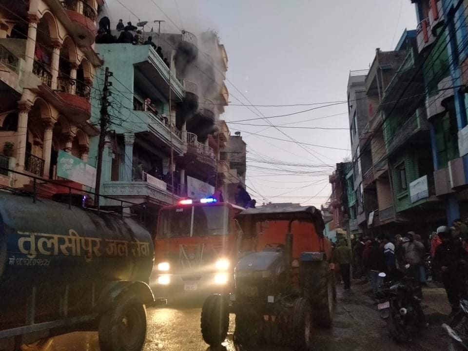 दाङको जुत्ता गोदाममा आगलागी : ५ को मृत्यु