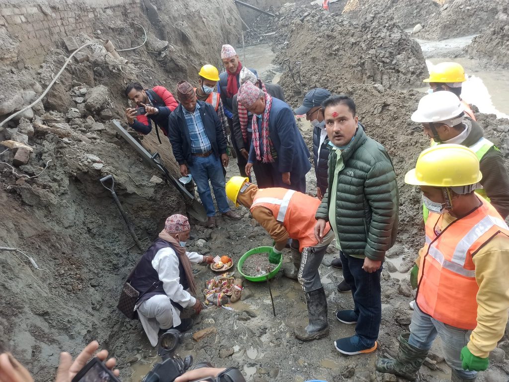 इटहरी उपमहानगरपालिकाको प्रशासकीय भवन शिलान्यास