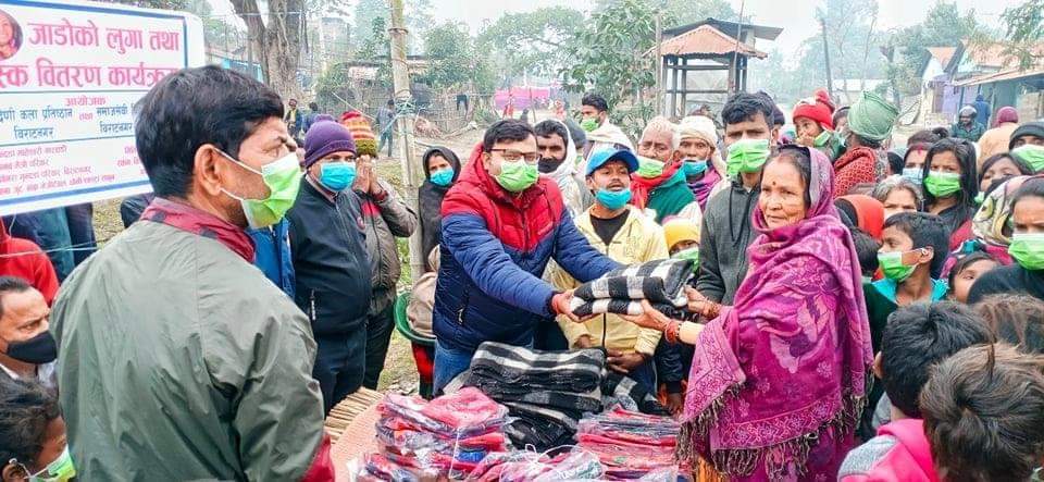 दरैयामा कपडा तथा मास्क वितरण