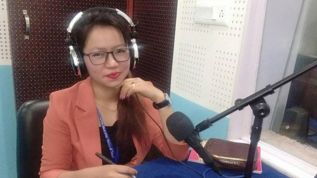 भिडियो खिच्ने संचारकर्मी पक्राउ