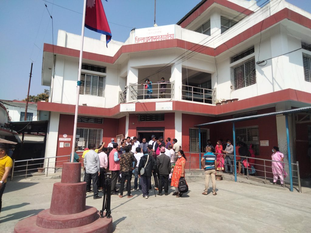 उद्योगीले भने, ‘हाम्रो लालपूर्जा खोस्ने षडयन्त्र भइरहेको छ’