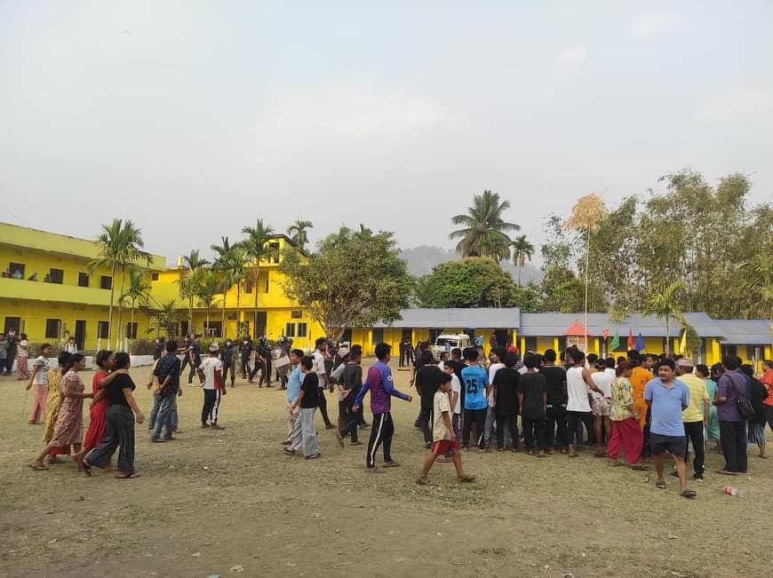 शिक्षकले छात्रालाई बलात्कार प्रयास गरेको घटनापछि लेटाङमा तनाव, झडपमा घाइते भएकामध्ये एक प्रहरीको अवस्था  गम्भीर