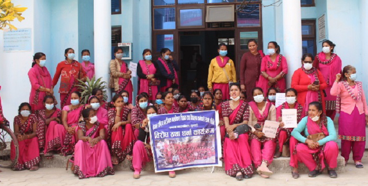 तोकेको सेवा सुविधा नदिएको भन्दै सुनसरीका सामुदायिक विद्यालय बन्द