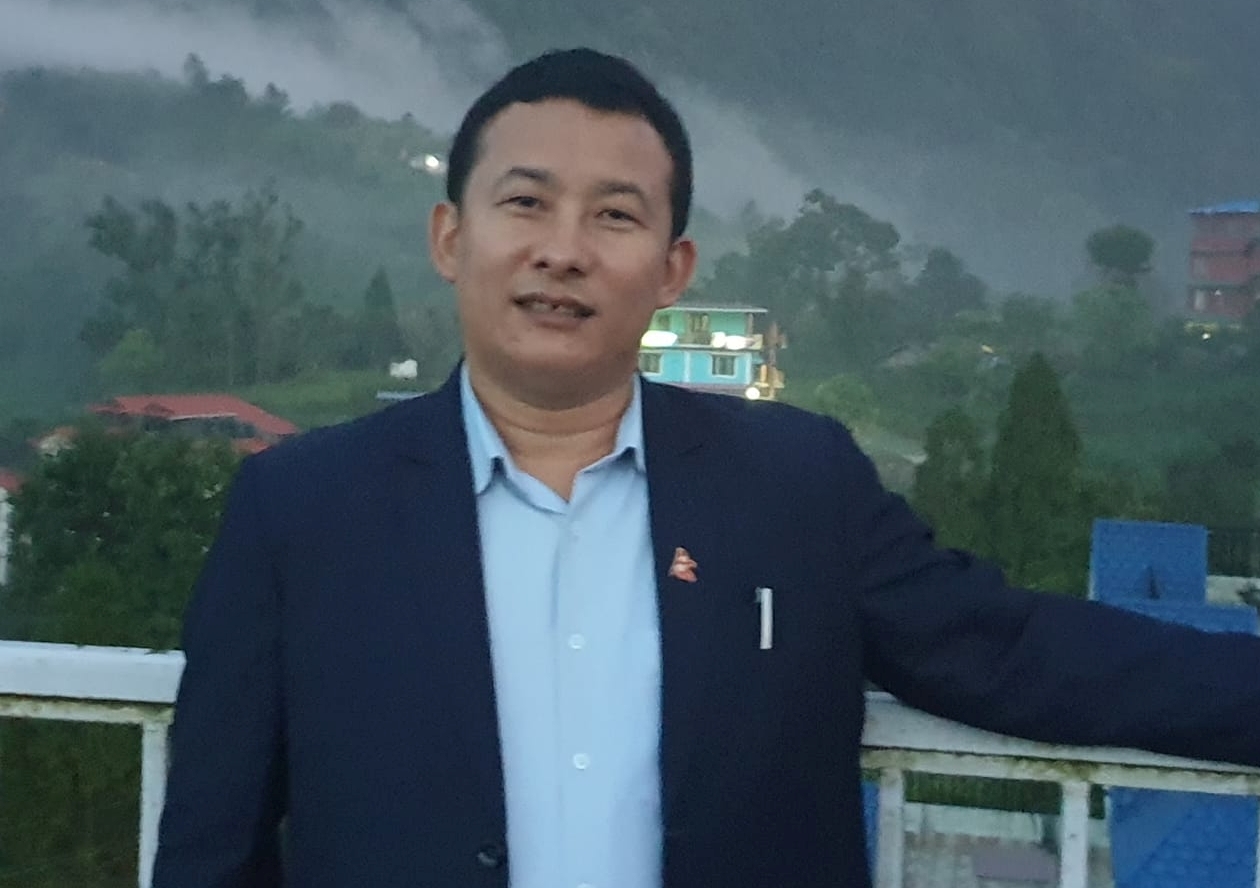 एमालेलाई हराएर कांग्रेसलाई ठूलो पार्टी बनाउन माओवादी बाध्य छैन : आङ्बो