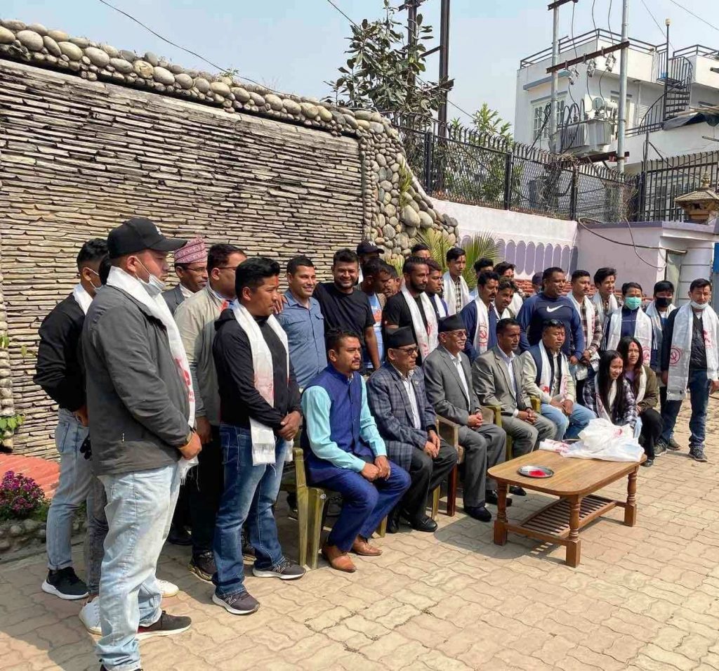 कांग्रेस गाउँपालिका सभापति सहित ३० जना माओवादी केन्द्रमा प्रवेश