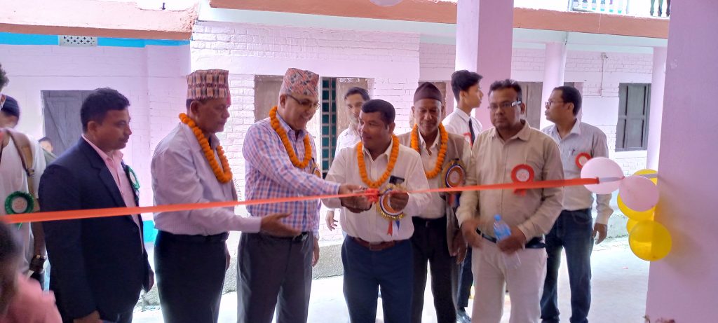 प्रदेश सांसद विश्वासको पहलमा बन्यो पब्लिक क्यापसको भवन