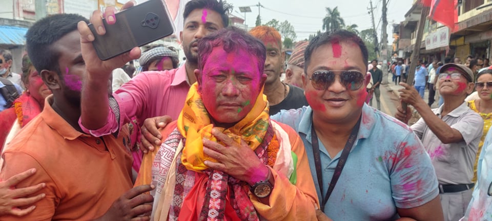 विराटनगरमा काँग्रेसको विजयी सुरुवात