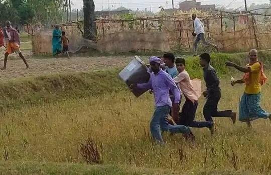 रौतहटमा मतपेटिका नै लुटियो