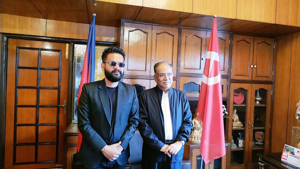 काठमाडौंका मेयरलाई देश र जनतालाई सर्वोपरी ठानेर काम गर्न प्रचण्डको आग्रह