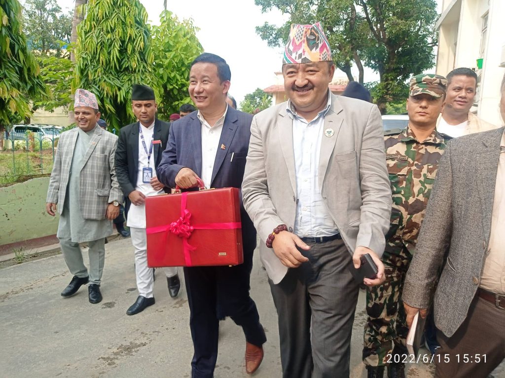 दूध उत्पादन गर्ने किसानलाई प्रतिलिटर २ रुपैयाँका दरले अनुदान