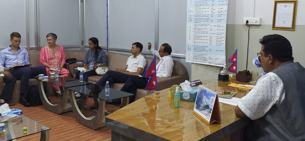 विश्व बैंकको टोली र विराटनगर प्रमुख कोइरालाबीच भेट