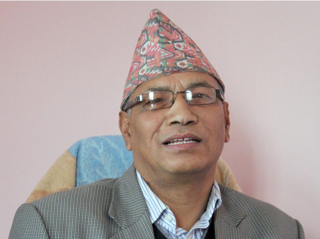 बजेट आफ्नो क्षेत्रमा नछुटाएको  भन्दै आफ्नै पार्टीका सांसदले कुटे मन्त्री 